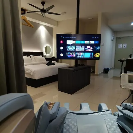 Luxury Couple Suites L Free Netflix L Massage Chair L Bathtub L Wifi 200Mbps L Town Area Bali Residence Malacca Exterior photo