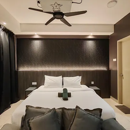 Luxury Couple Suites L Free Netflix L Massage Chair L Bathtub L Wifi 200Mbps L Town Area Bali Residence Malacca Exterior photo