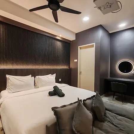 Luxury Couple Suites L Free Netflix L Massage Chair L Bathtub L Wifi 200Mbps L Town Area Bali Residence Malacca Exterior photo