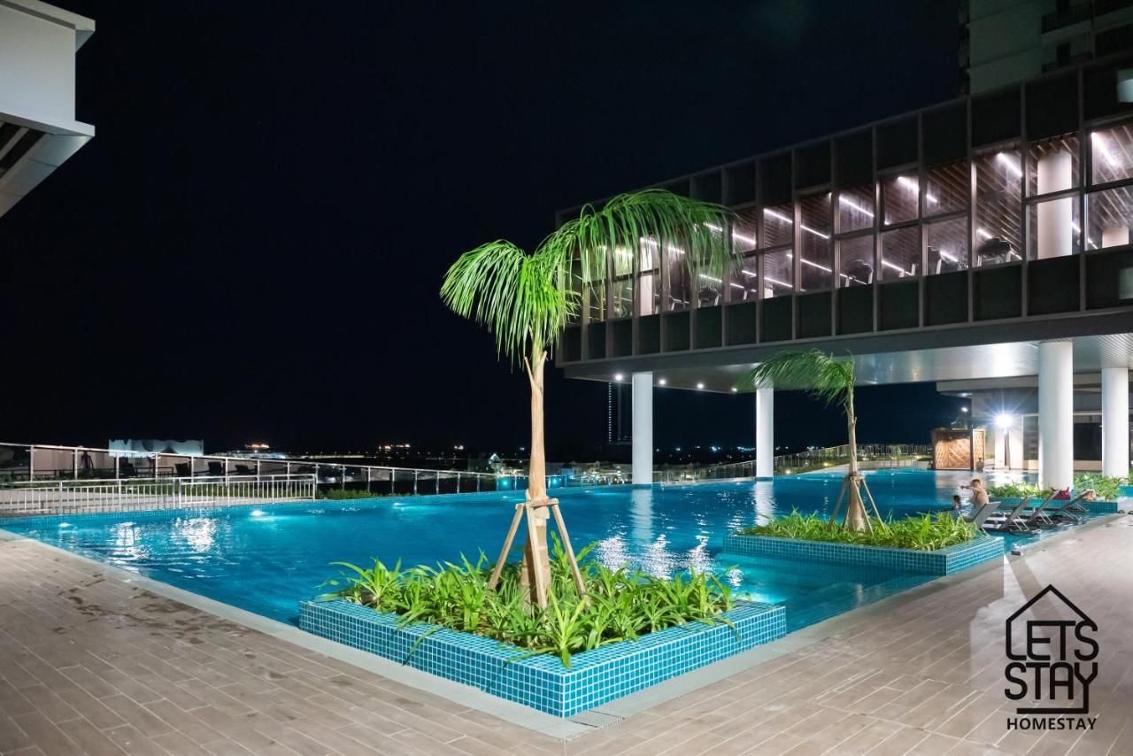 Luxury Couple L Free Netflix L Massage Chair L Bathtub L Wifi 200mbps L Town Area Bali Apartment