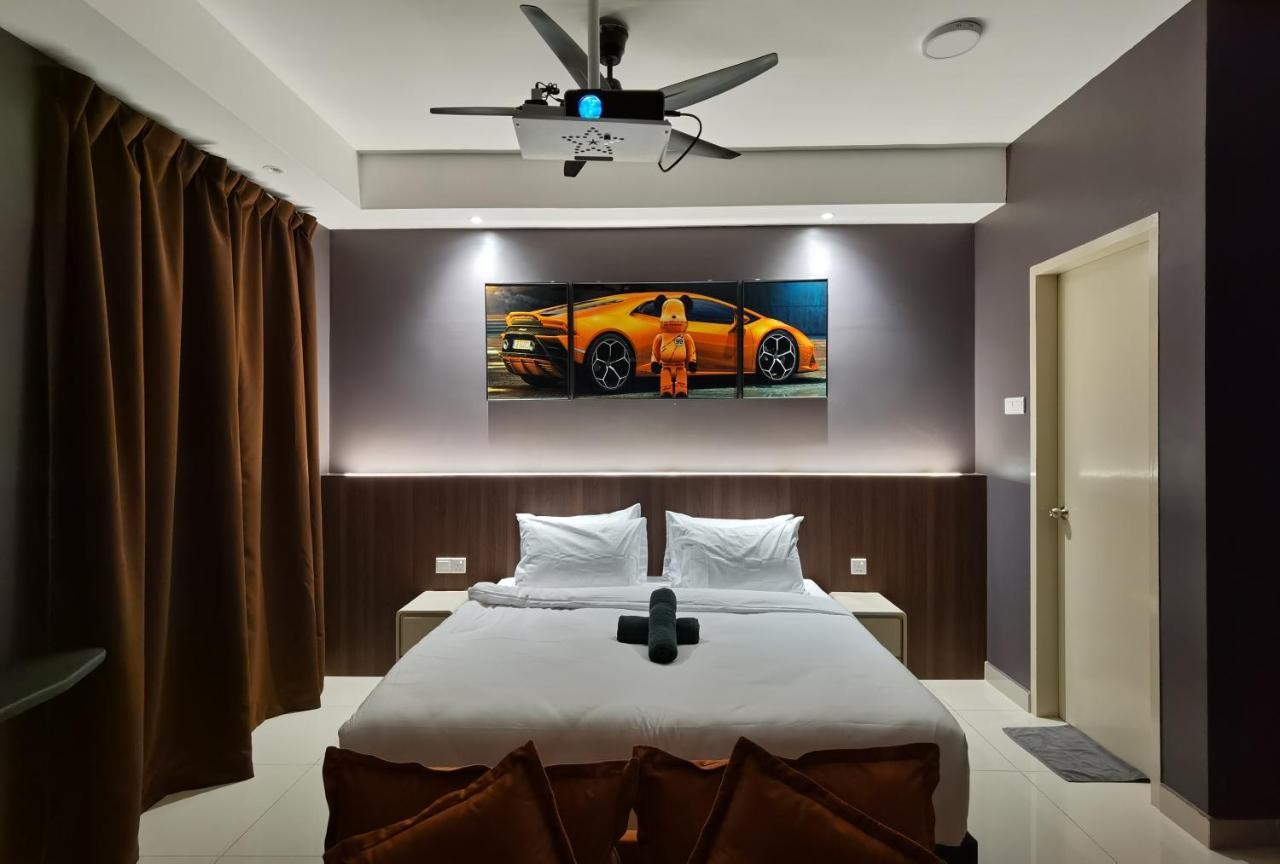 Luxury Couple L Free Netflix L Massage Chair L Bathtub L Wifi 200mbps L Town Area Bali Apartment
