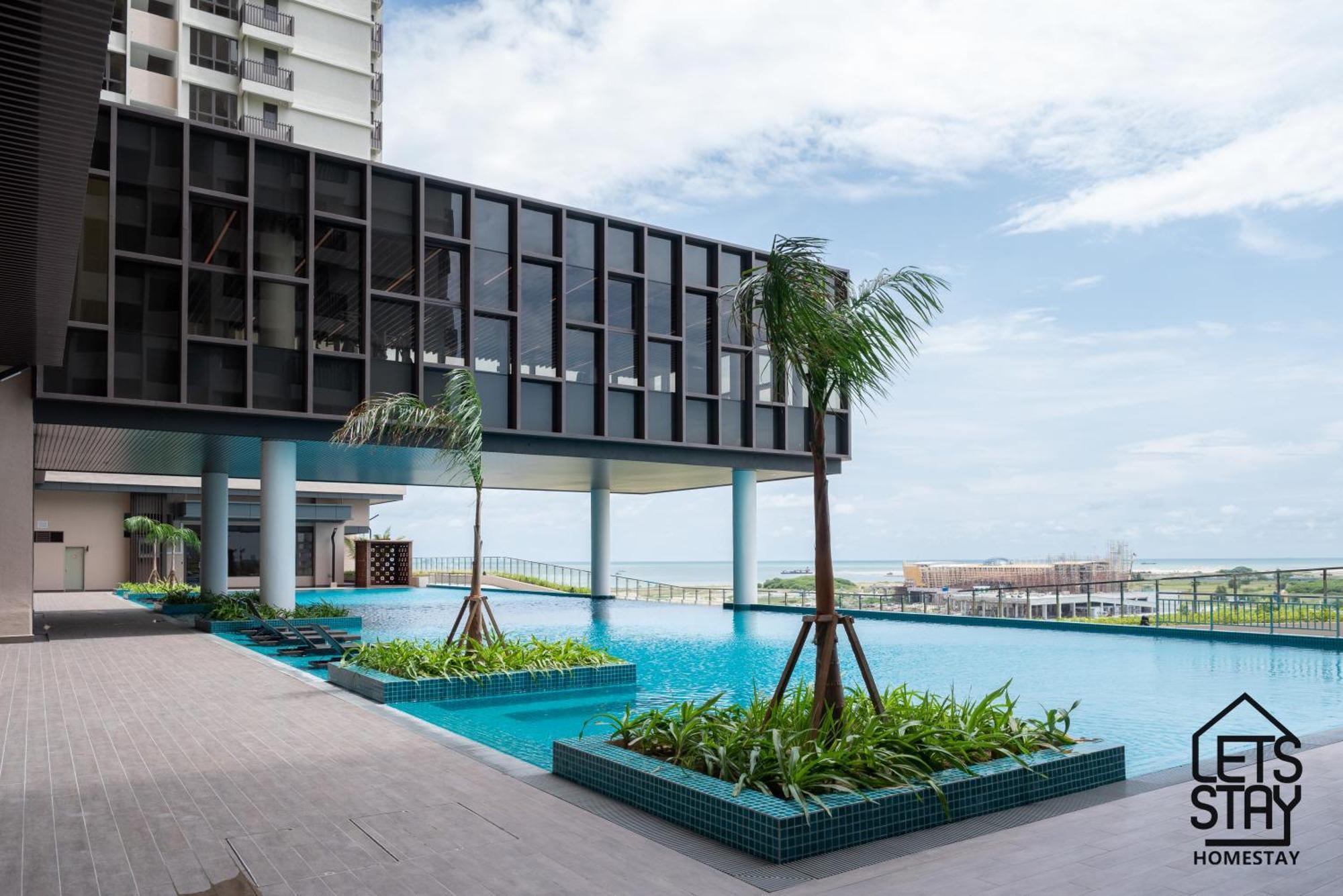 Luxury Couple L Free Netflix L Massage Chair L Bathtub L Wifi 200mbps L Town Area Bali Apartment *